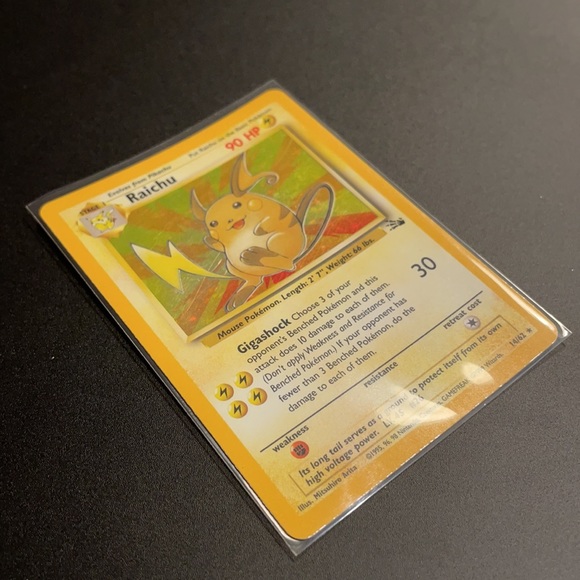 Pokémon Raichu fossil holographic card. - Picture 2 of 4